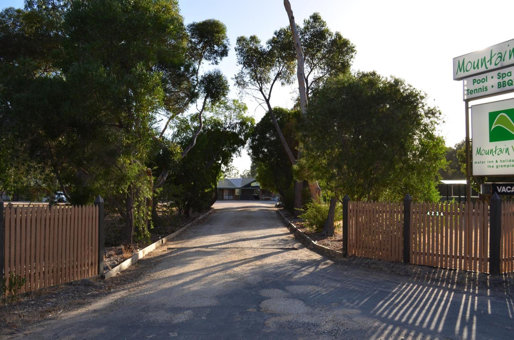 הלס גאפ Mountain View Motor Inn & Holiday Lodges מראה חיצוני תמונה